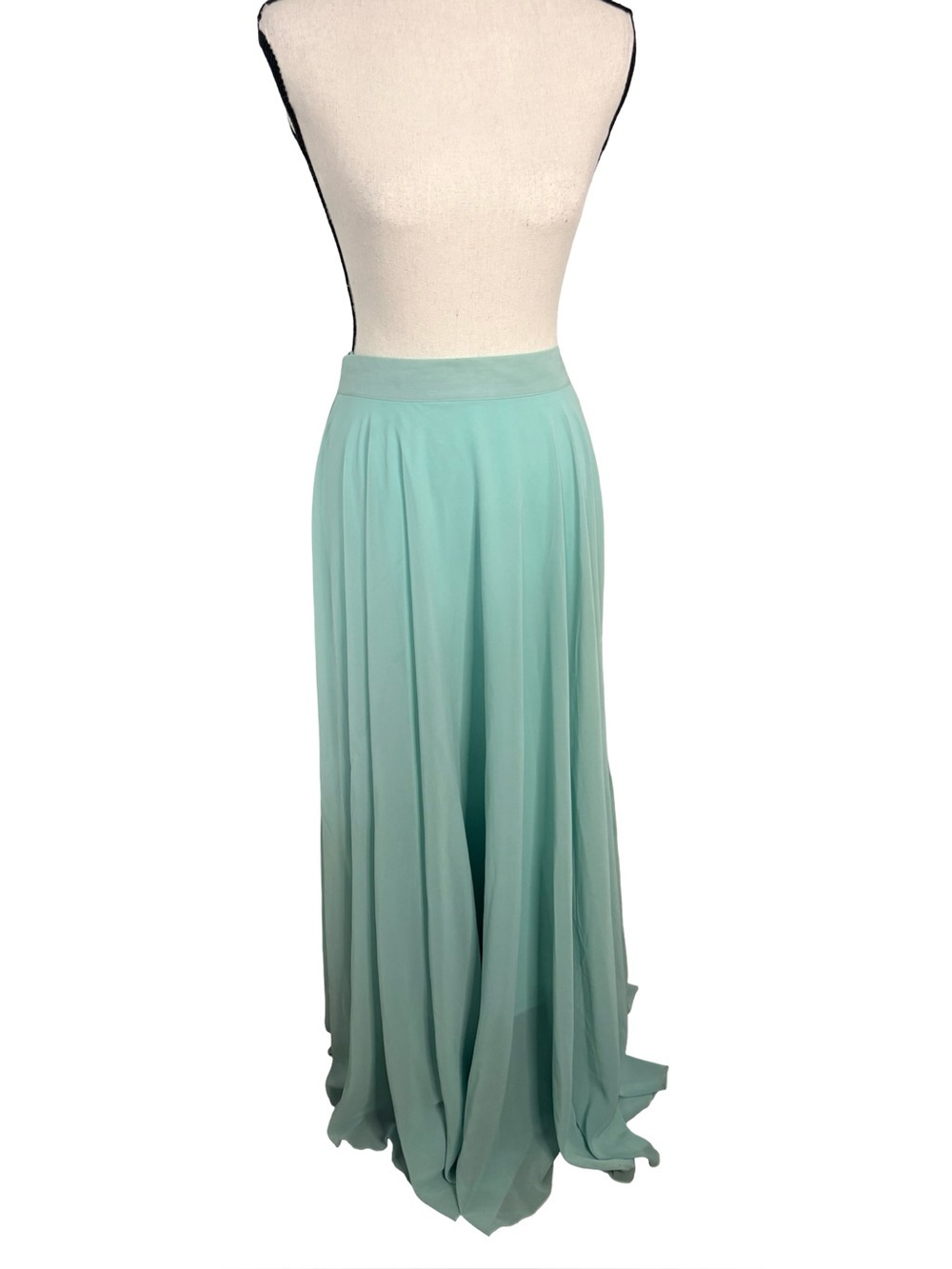 BNWT Chicwish Mint Green Flowy Chiffon Maxi Skirt Size M